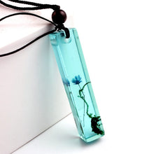 Load image into Gallery viewer, Vestone Pendant Necklace