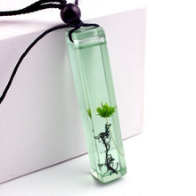 Load image into Gallery viewer, Vestone Pendant Necklace